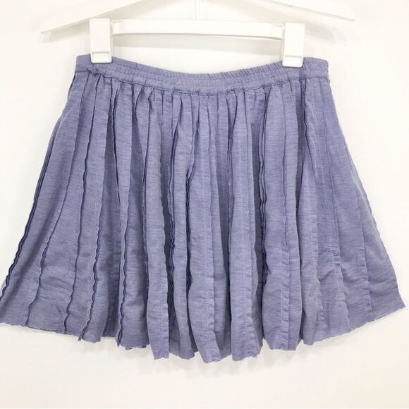 Olive + Oak Blue Raw Edge Cut Pleated Circle Skater Mini Skirt - Picture 3 of 11
